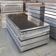 Srebro aluminiowe arkusze 500-6000 mm Długość Technologia obróbki walcowania ciepłego