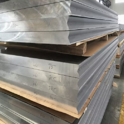 Srebro aluminiowe arkusze 500-6000 mm Długość Technologia obróbki walcowania ciepłego